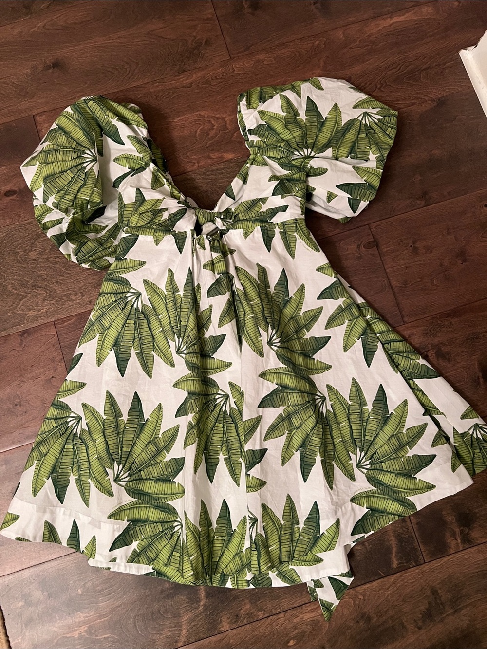 FARM Rio White Mini Dress with Green Leaf Print and Puff Sleeves